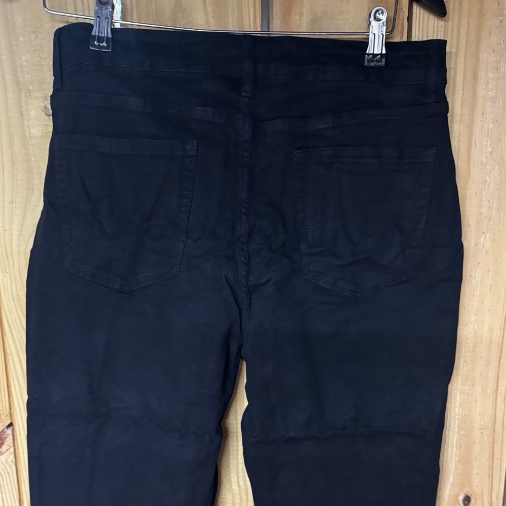 Women's Classic Black Capris - Picture 2 of 4